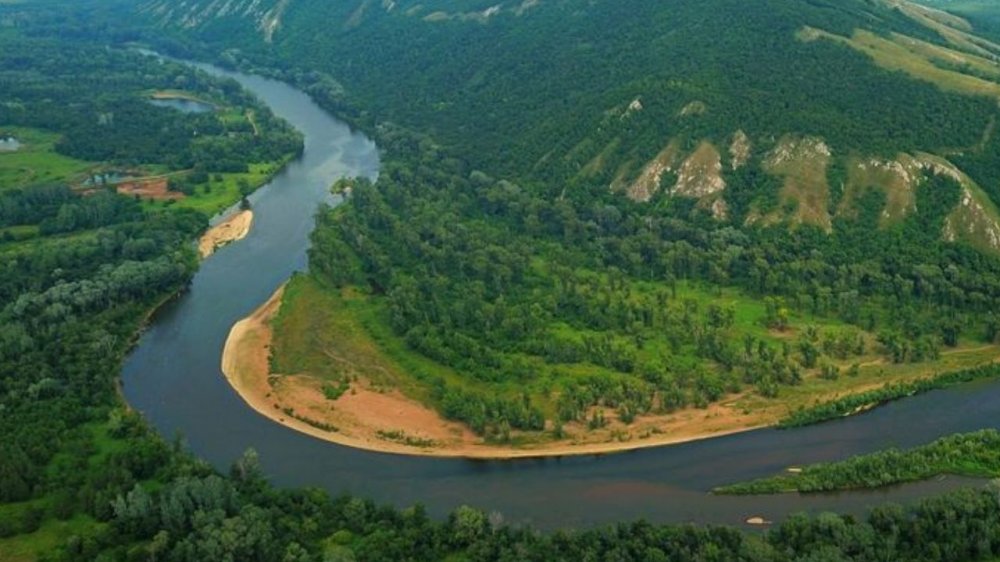 В 2024 году в 49 регионах России проведут работы по оздоровлению рек и озер