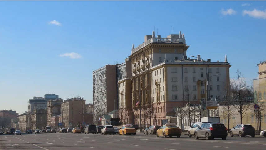 Автомобили в Москве составляют 93% от всех источников загрязнения воздуха